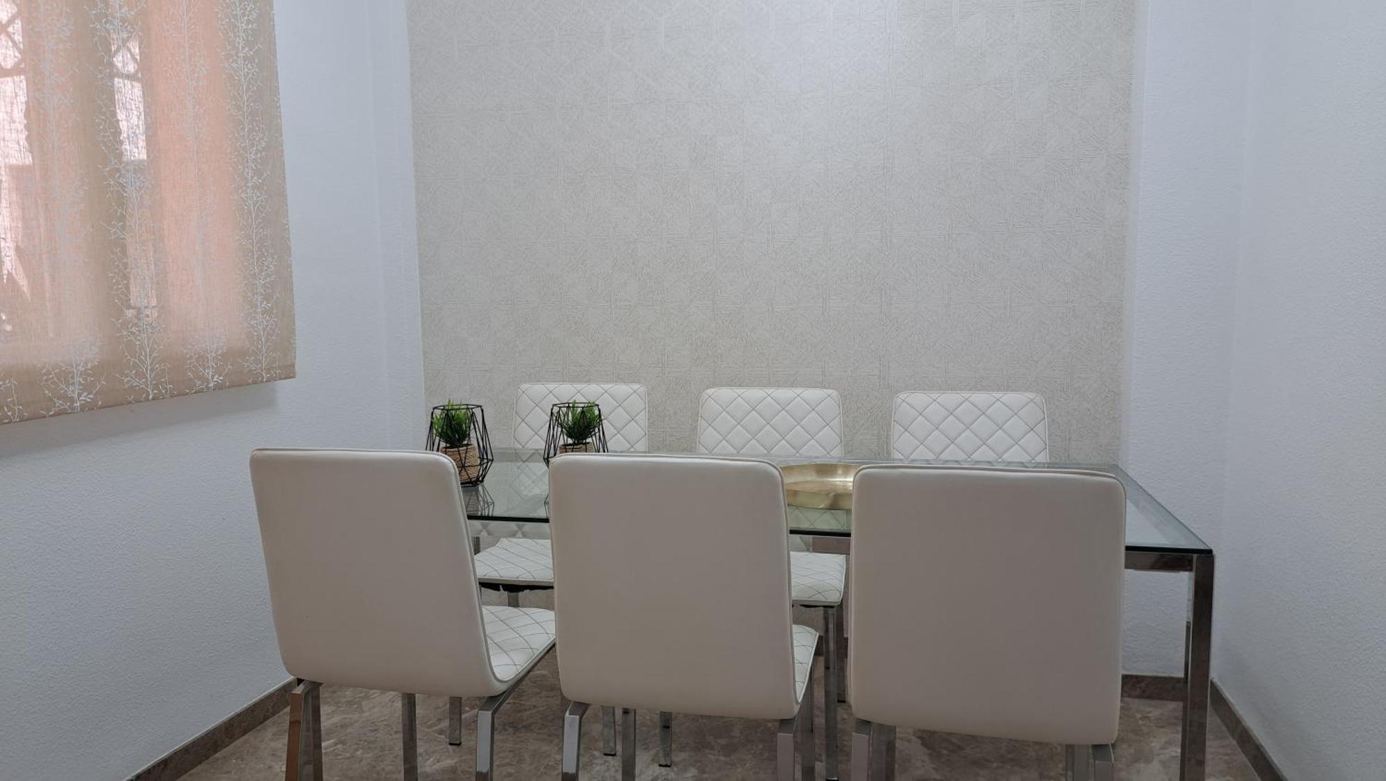 Apartamentos Maria Cristina Con Parking Gratis 科爾多瓦 外观 照片