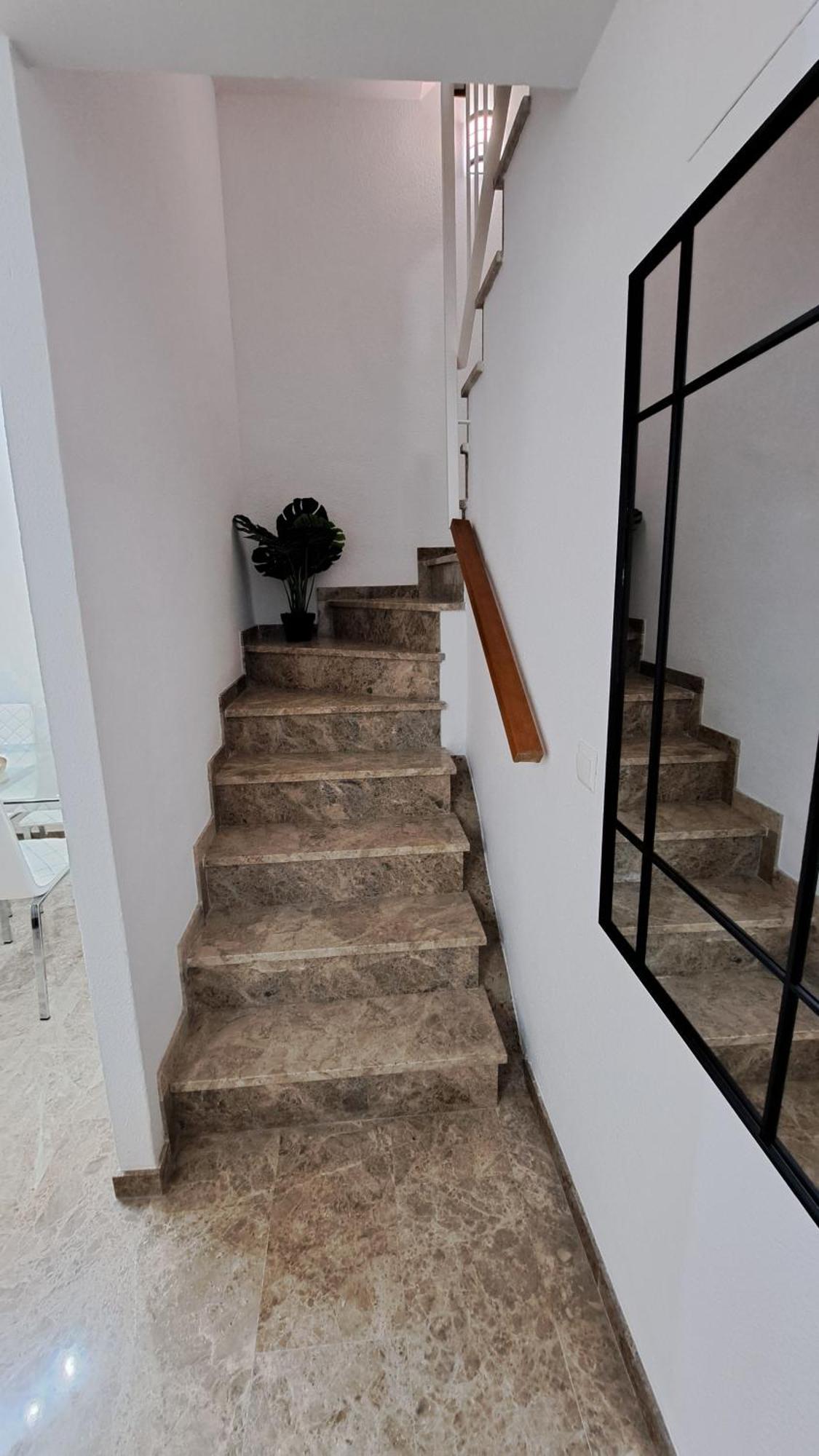 Apartamentos Maria Cristina Con Parking Gratis 科爾多瓦 外观 照片