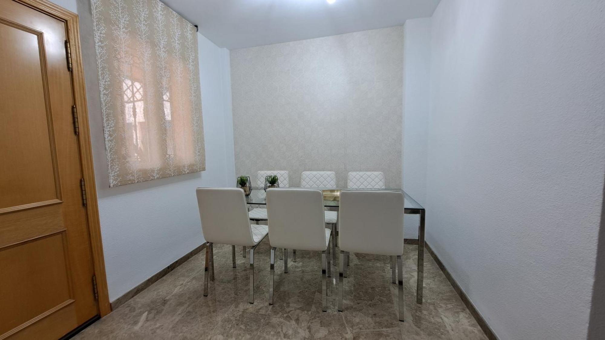 Apartamentos Maria Cristina Con Parking Gratis 科爾多瓦 外观 照片