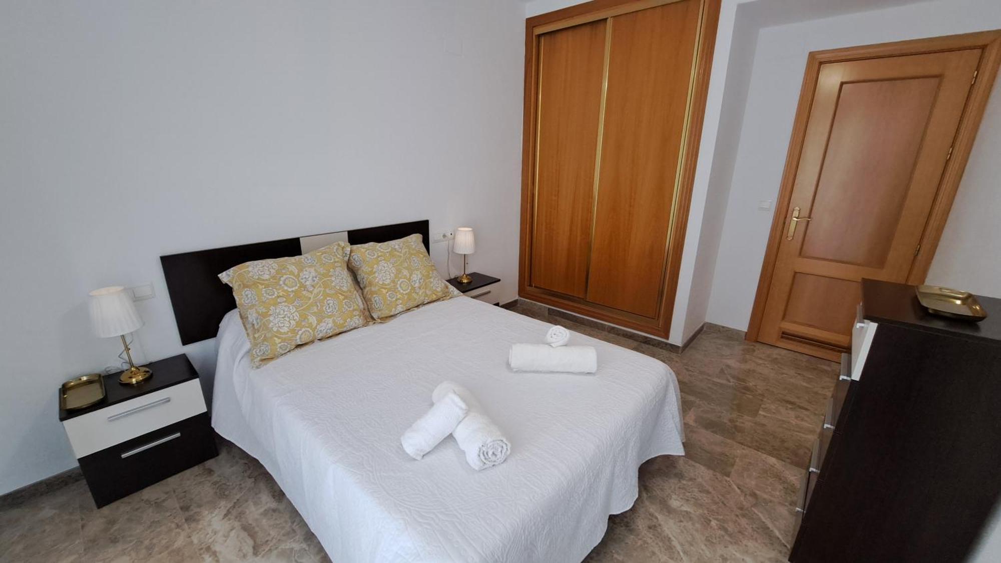 Apartamentos Maria Cristina Con Parking Gratis 科爾多瓦 外观 照片