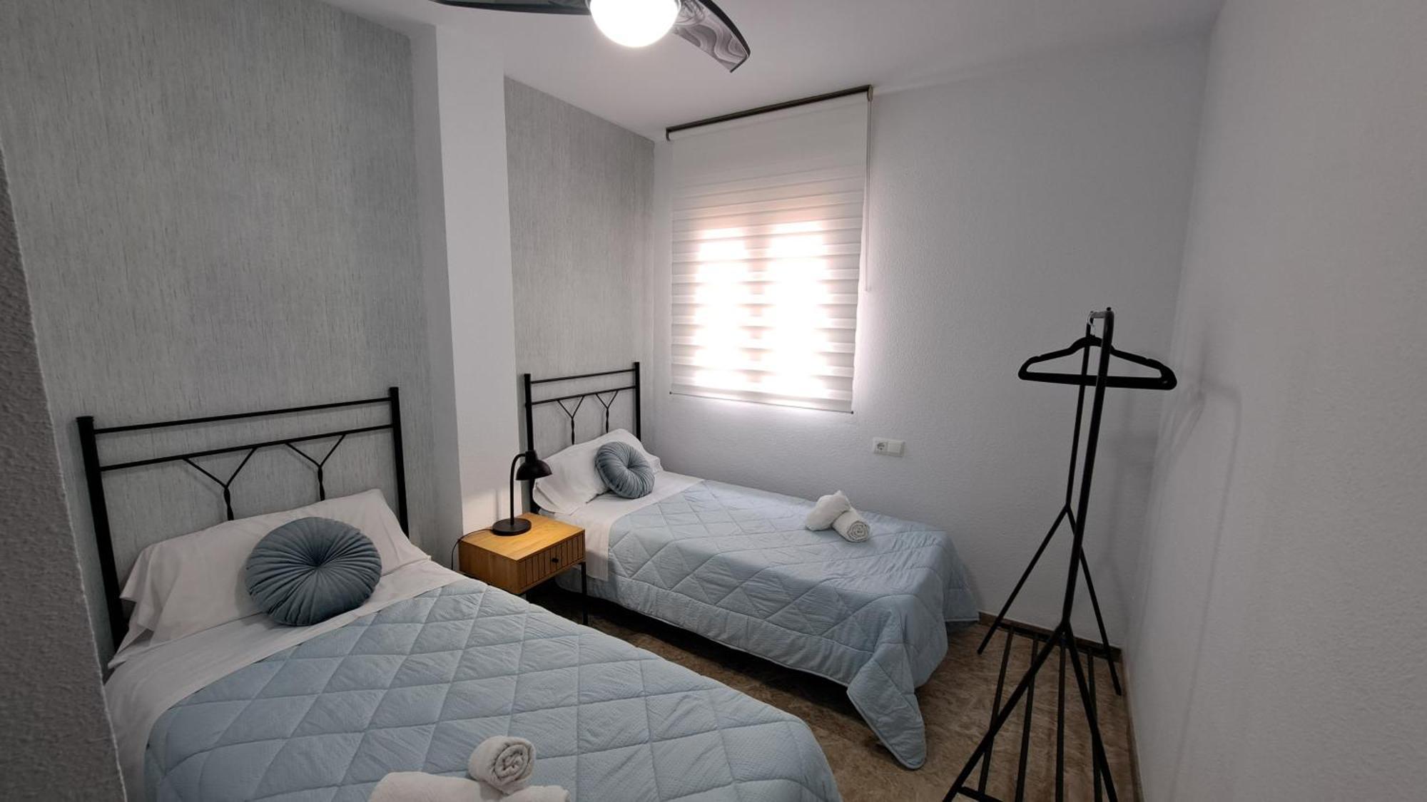 Apartamentos Maria Cristina Con Parking Gratis 科爾多瓦 外观 照片