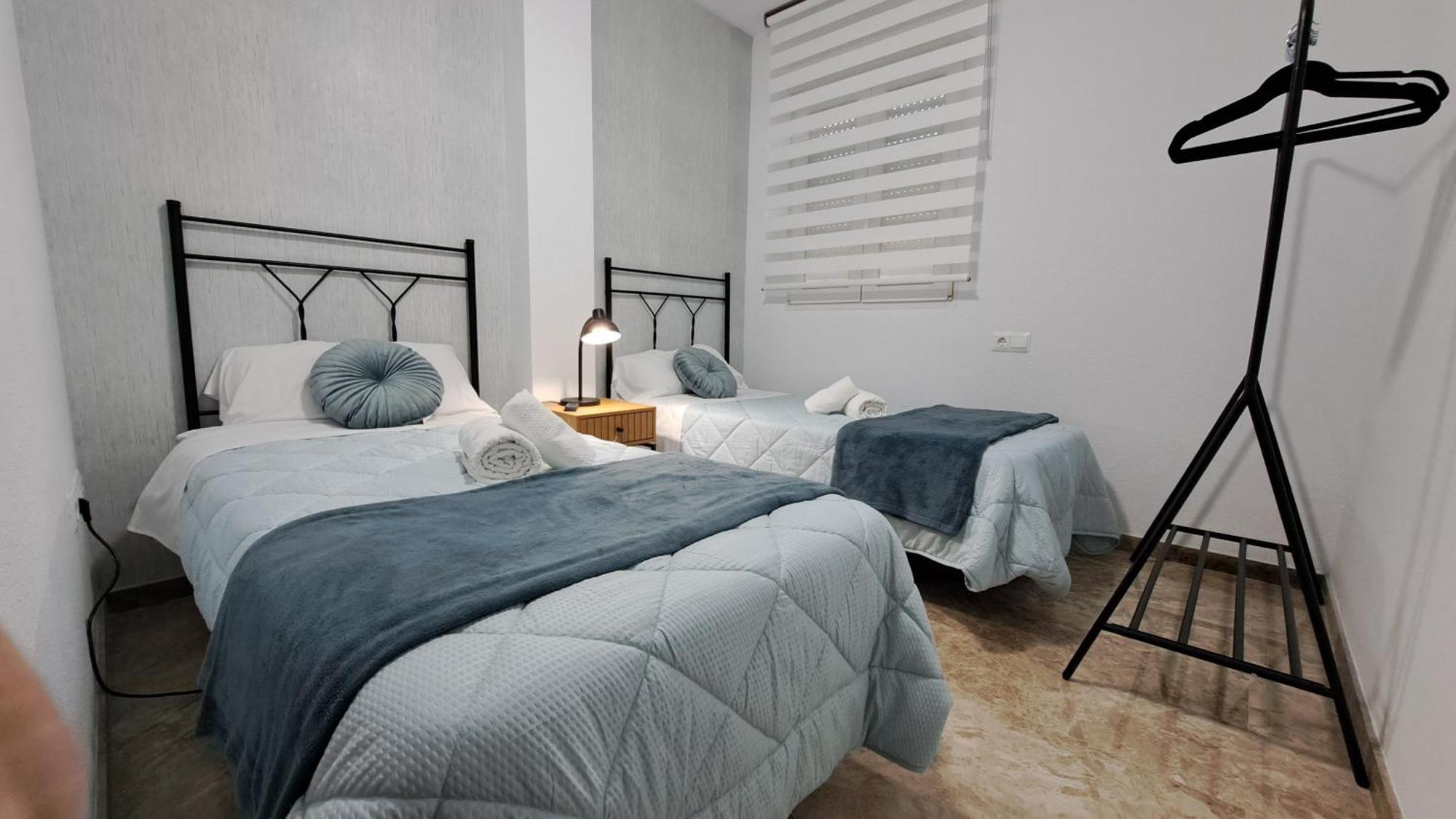 Apartamentos Maria Cristina Con Parking Gratis 科爾多瓦 客房 照片