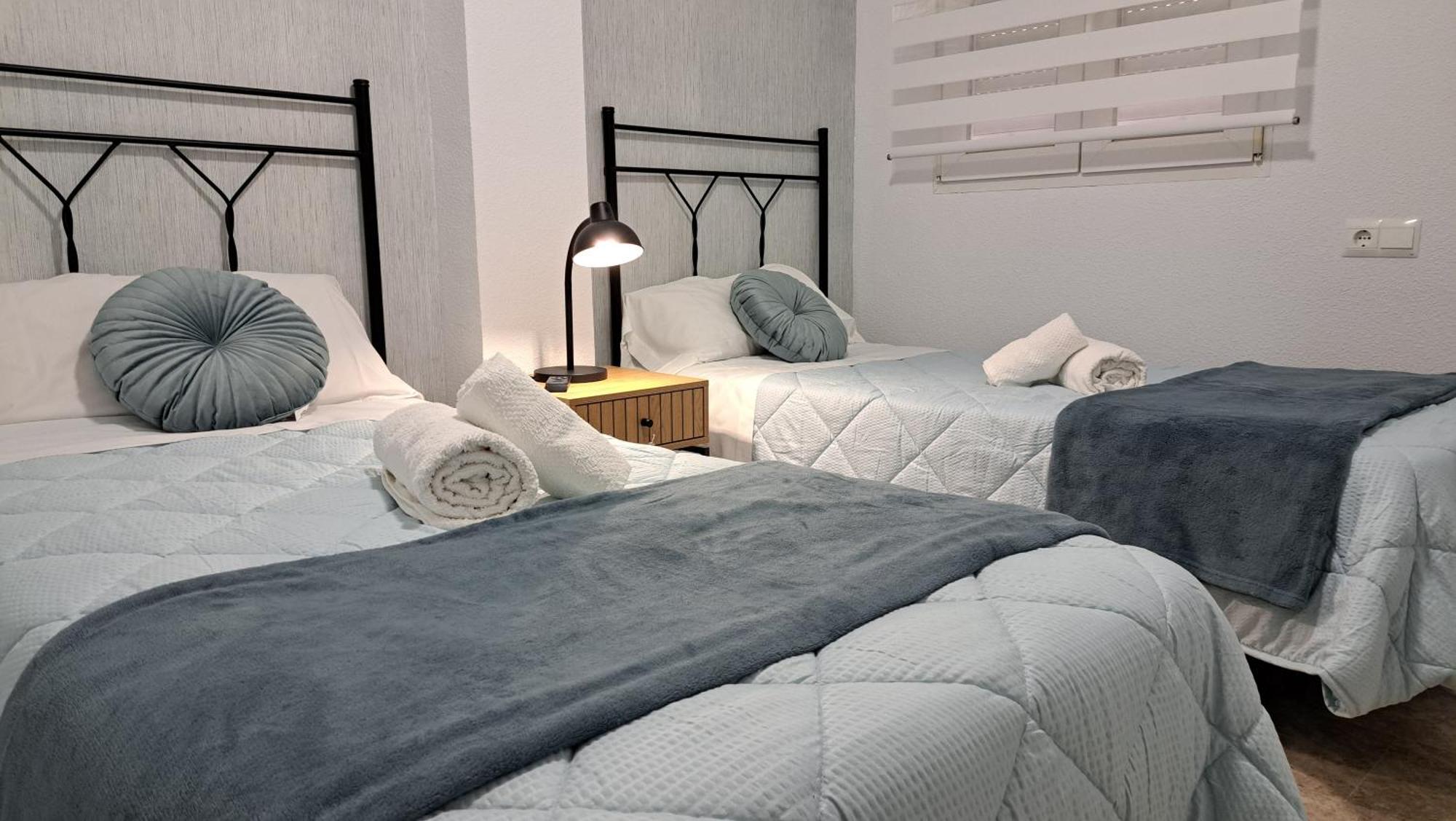 Apartamentos Maria Cristina Con Parking Gratis 科爾多瓦 客房 照片